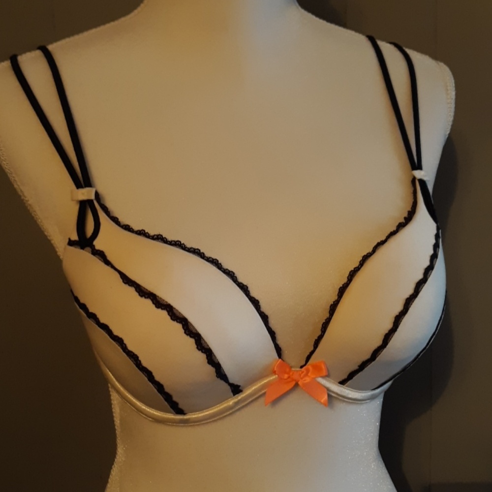 Victoria's Secret Sexy Little Things Bra